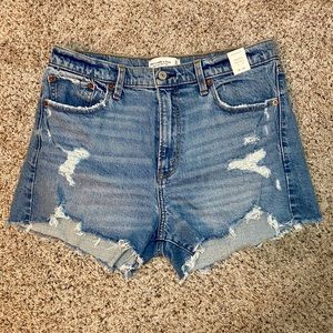 Abercrombie & Fitch High Rise Mom Short